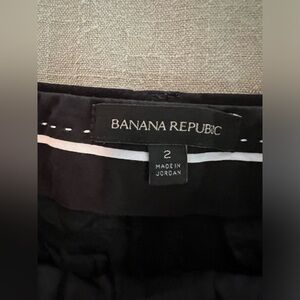 Banana Republic size 2 black Sloan pant